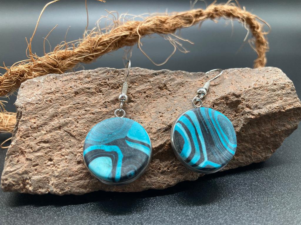 Polymer Clay Ohrringe Hänger blau-schwarz kreisrund handgefertigt, Silber