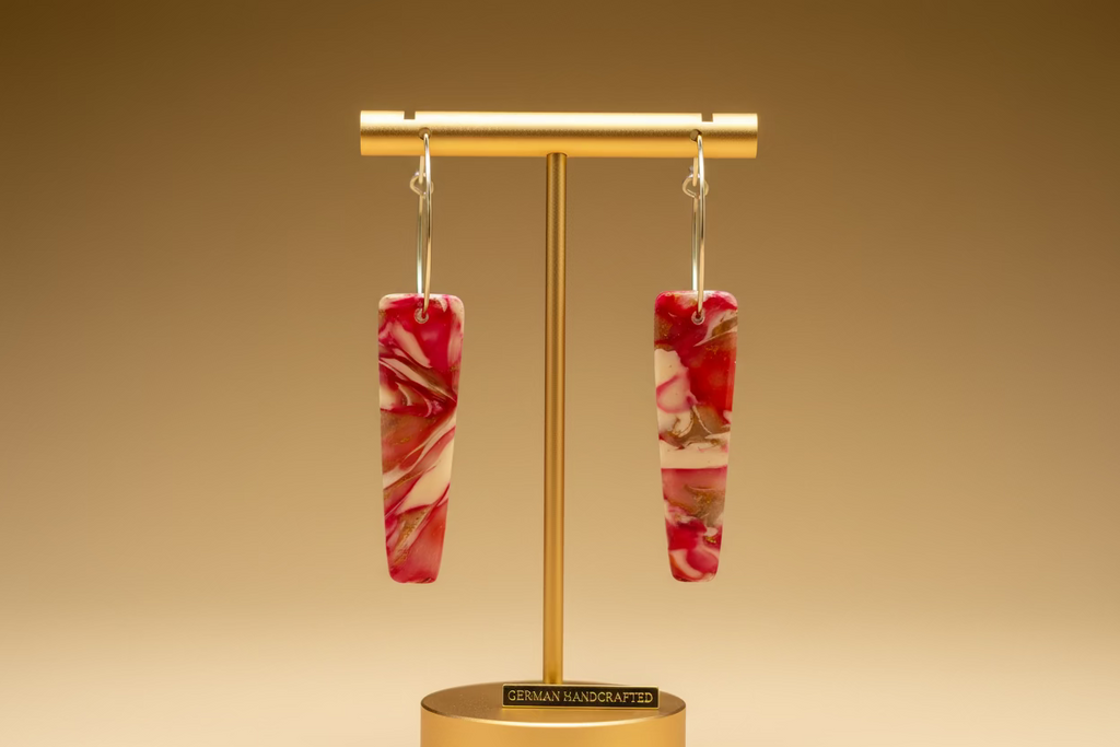 Creolen mit Fimo-Hänger in Rot – Meerglas-Optik, handgemacht | Riality Art & Design